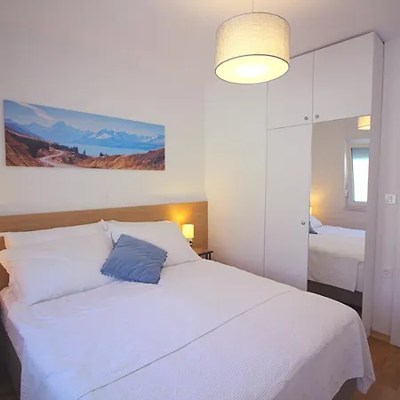 Sun Apartment *
