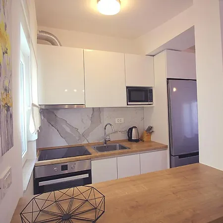 Sun Apartment